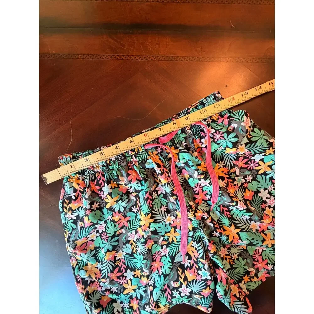 Chubbies Men's Classic The Bloomerangs 5.5’’ Swim Trunks Small floral no lining